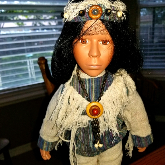 Native American Doll - Picture 2 of 6
